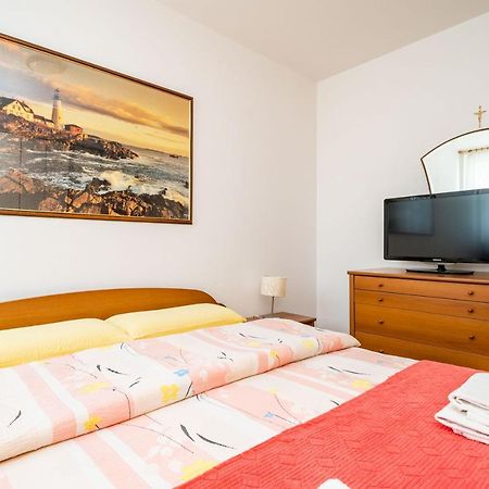 Spacious Three Bedroom Apartment Dubrovnik Bagian luar foto