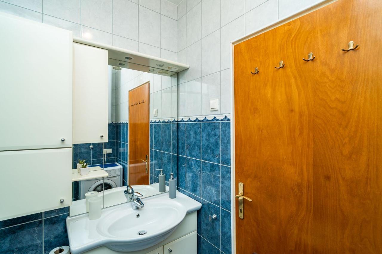 Spacious Three Bedroom Apartment Dubrovnik Bagian luar foto